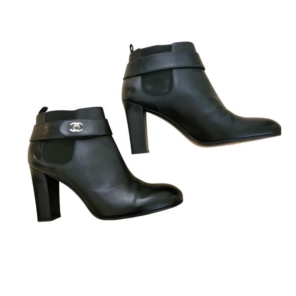 Chanel Interlocking CC Logo Black Leather Turnlock Ankle Boots Heeled 10.5 41 - Picture 9 of 12